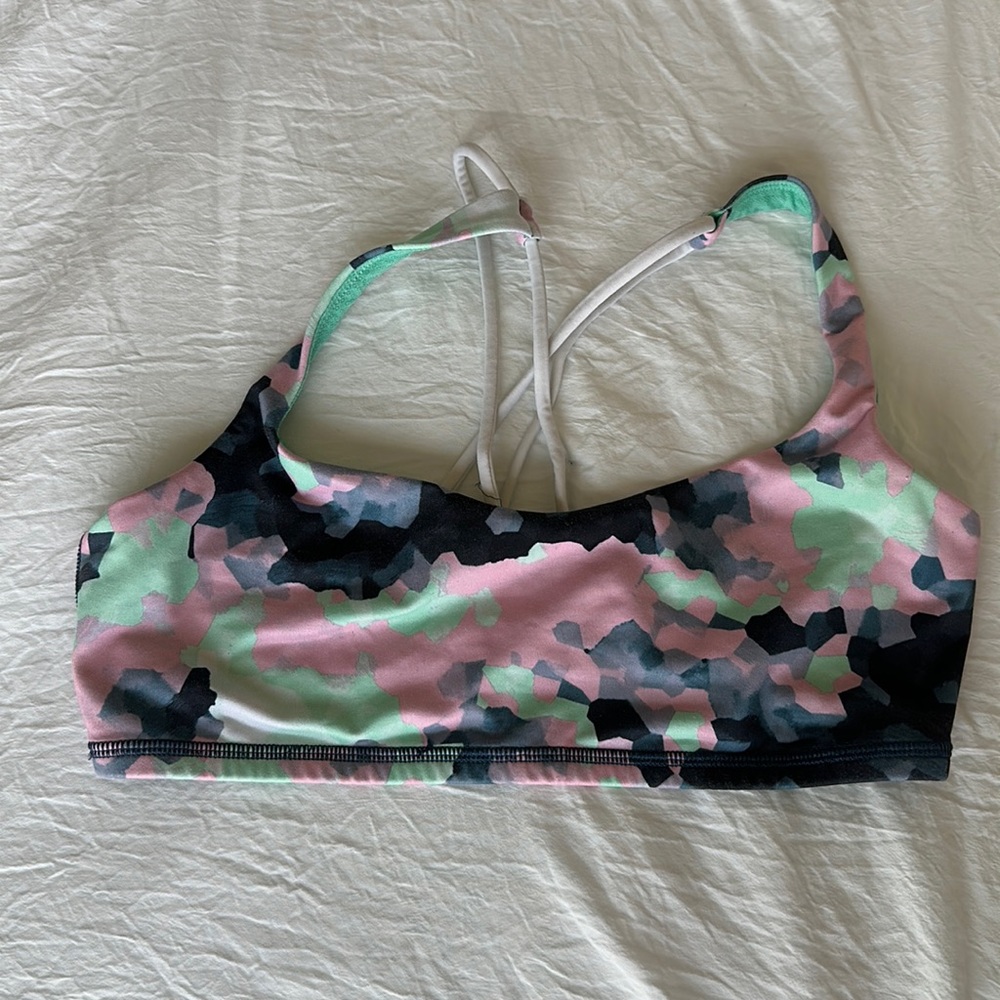 Lululemon free to be bra